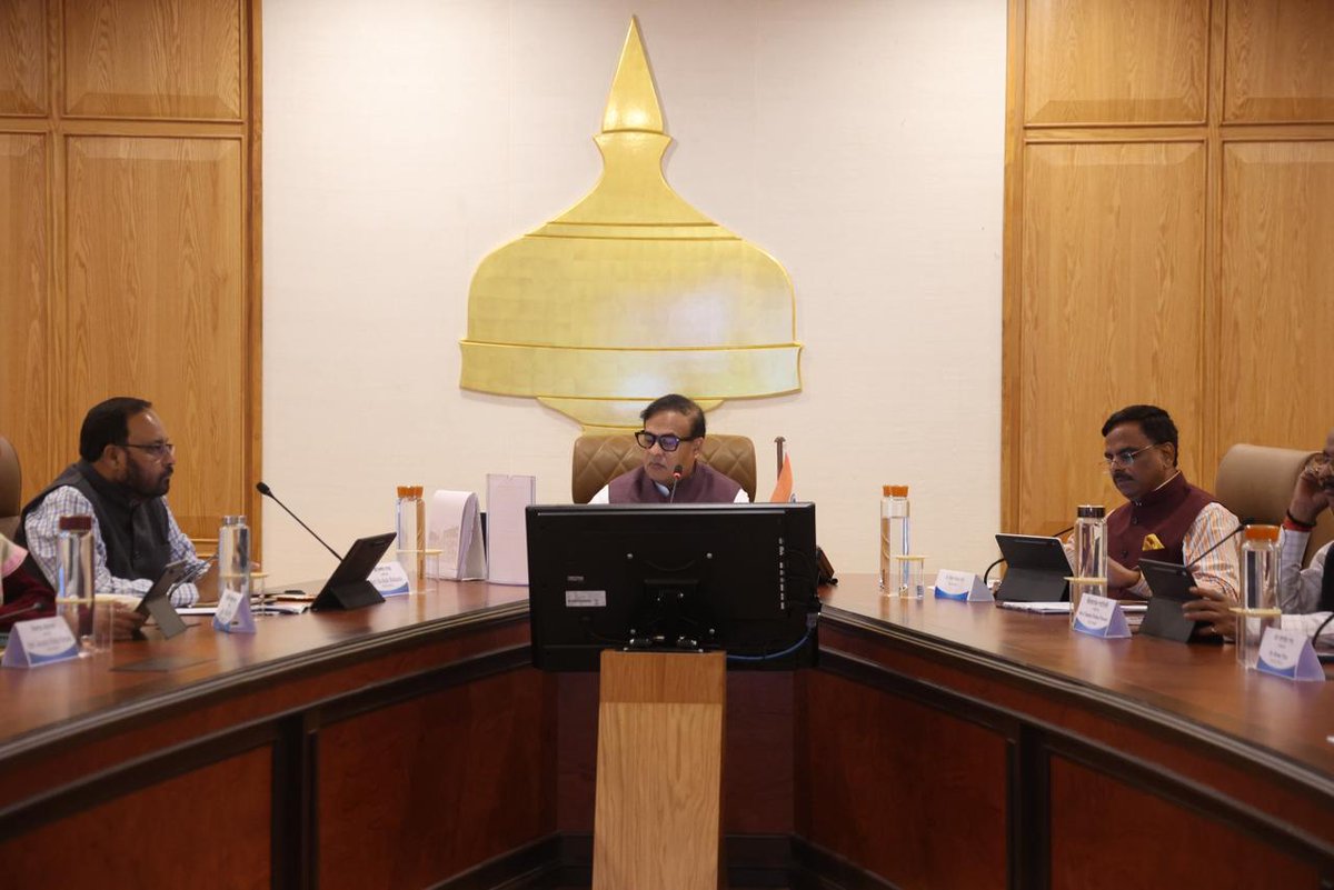 CMOfficeAssam's tweet photo. #AssamCabinet meeting chaired by HCM Dr. @himantabiswa is underway at Lok Sewa Bhawan, Dispur. https://t.co/M4iK7mqbMe