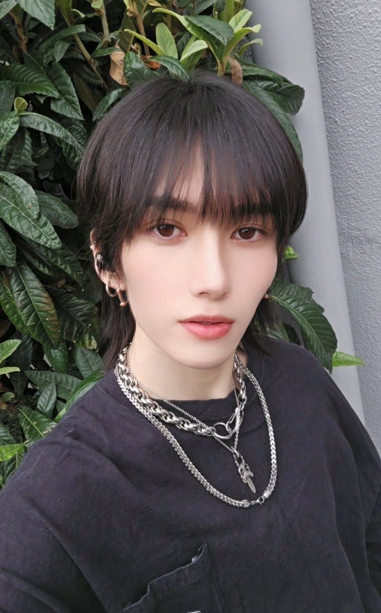 2025年中にTikTokフォロワー30万人目指しております。
あと41332人です
もしよろしければ是非動画を観ていただけたら幸いです。
ほぼ顔しか載せてませんが…
vt.tiktok.com/ZSfVWTWUR/