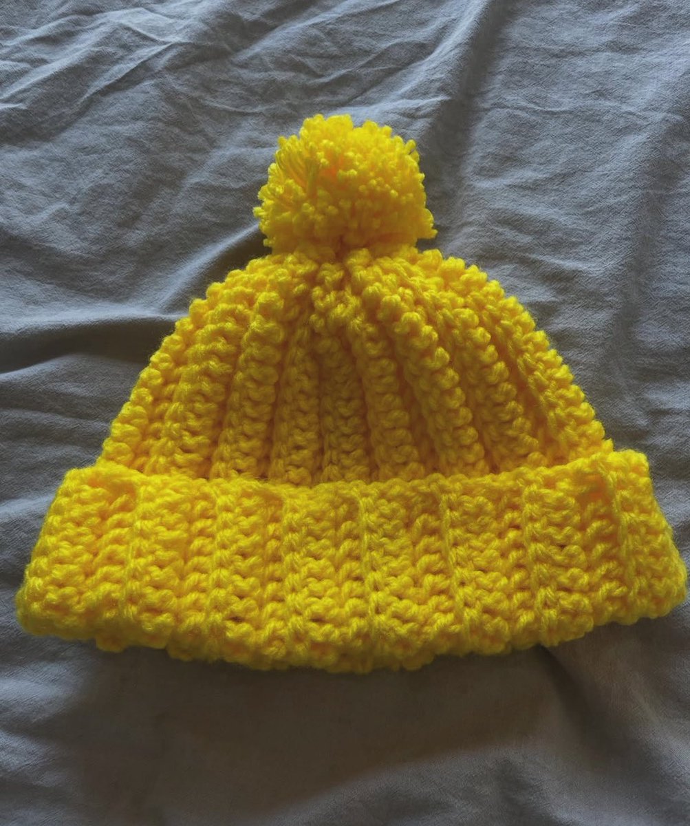 9991のミサーリンにポンポンニット編んでもらいました🧶✨

ド派手なのもポンポンも深さもちょーどよくてサイコー🟡超ぉー可愛いぃー‼️

ありがとー🙋‍♀️