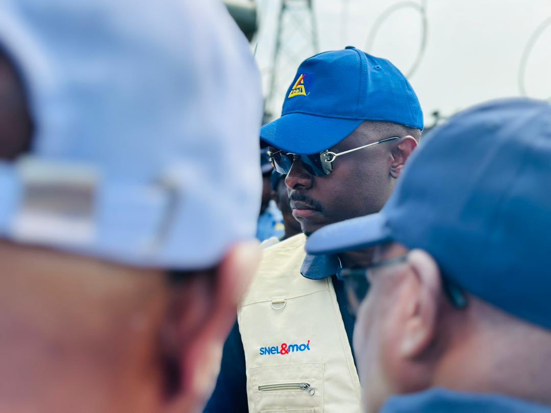 Monique_kyalu's tweet image. #RDC
Après 6 jours de blackout, Maluku a retrouvé l’électricité grâce à l’installation en urgence d’un nouveau transformateur de 30 MVA par le DG de la SNEL, @ted_lwamba.