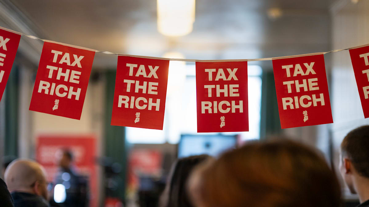 welt's tweet image. Volksabstimmung in der Schweiz – Bürgerdienstpflicht und Erbschaftssteuer für Reiche abgelehnt to.welt.de/uCcSQ73