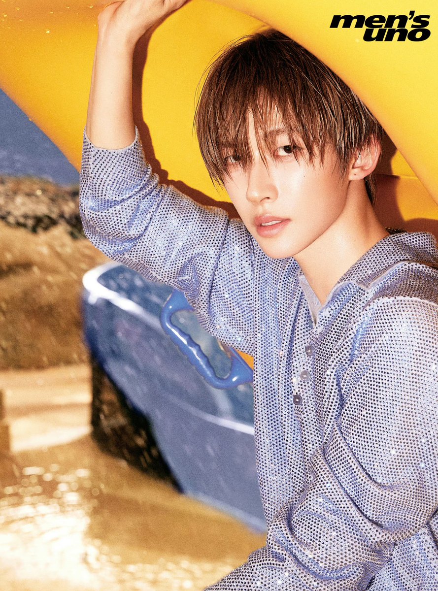 poisonousgr's tweet image. お気に入りフォルダ内の刘宇画像紹介61日目は雑誌のグラビア用に撮影されたプールサイドの一枚。
いつもと違う辛口なかっこいい系刘宇が見られるのが男性ファッション誌の良いところ！
cr. logo
#日めくり刘宇 #刘宇 #LiuYu