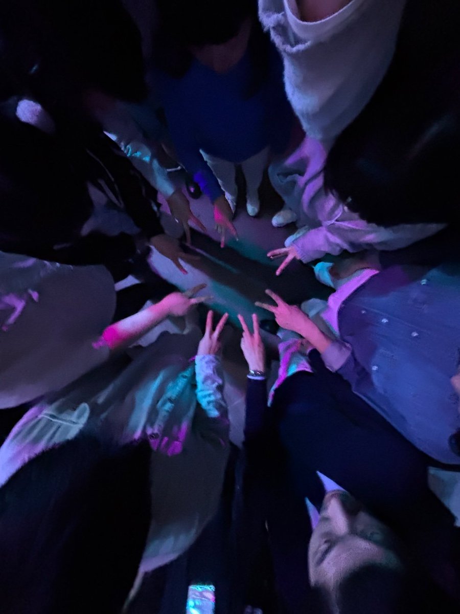 블루 아카이브 4주년 페스티벌
아카이브 밴드 드러머로 참여했습니다🥁
함께 해주신 모든 선생님들께
감사드립니다🙂