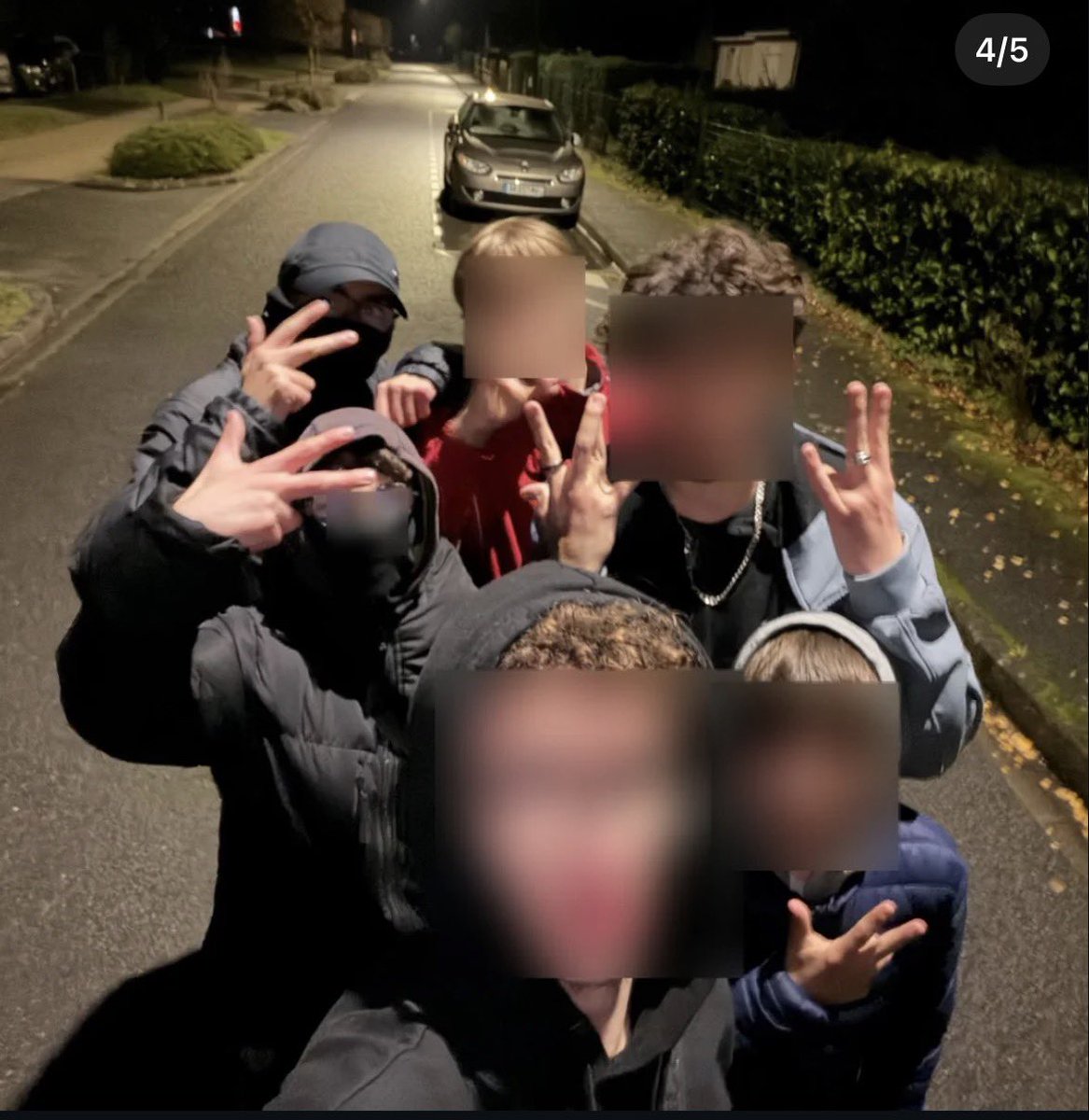 sftz_'s tweet image. 12 ans max et déjà des idées comme ça …