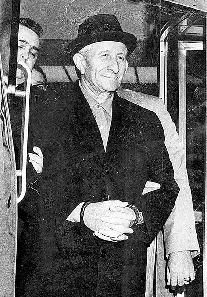 Carlo Gambino

Little Ole Sicilian immigrant Grandpaw, he played this role expertly while running 1/2 of the most powerful Cosa Nostra Mafia Families between Gambino &amp; Genovese Crime Families. Stupid wealthy, wore modest clothes &amp; a 12yo car. 

Sicilian papaw, nothing else.