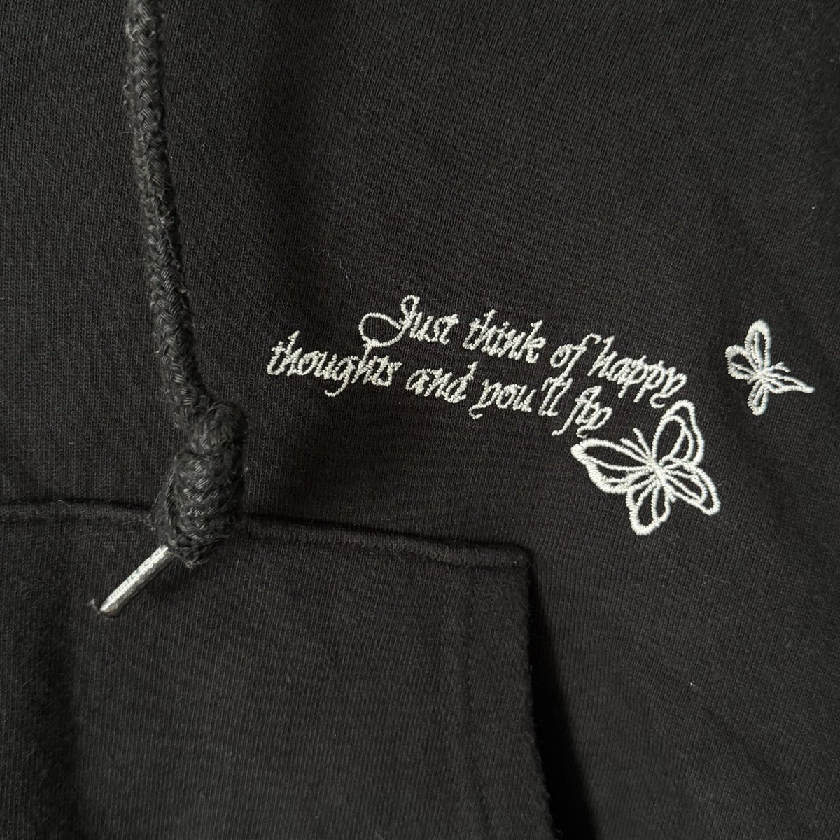 studio_doublep's tweet image. Compàgno hoodie CPGN ทรงครอปสีดำเข้มปักหน้าหลังเชือกเดิมอยู่ครบ

 ✿ สภาพโดยรวม 10/10

 ✿  อก : 46 ยาว : 16

 ✿ ราคา 280.- ส่งฟรี