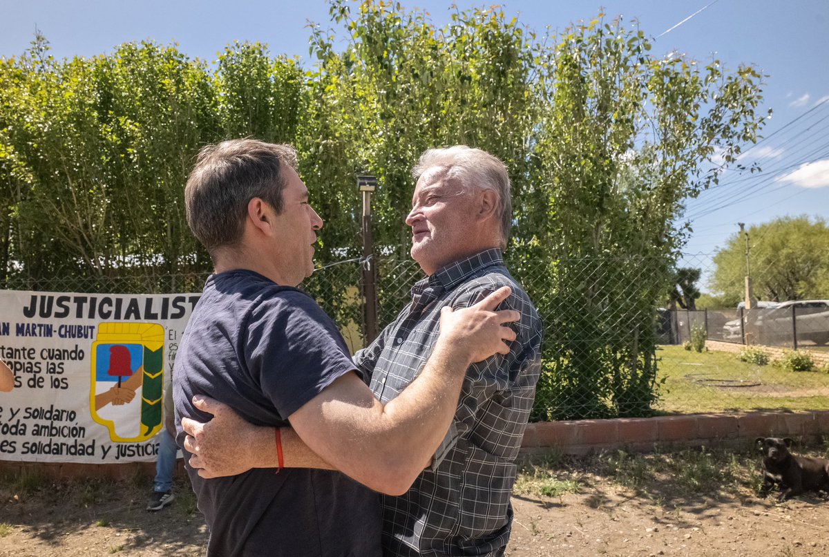 luquejuanpablo's tweet photo. Nos reencontramos en Río Senguer con compañeros de Río Mayo, Gobernador Costa, San Martín, Esquel, Trevelin, Sarmiento y Comodoro.

Ya estamos trabajando en pensar la provincia, discutiendo, proponiendo y construyendo entre todos, porque de esta manera vamos a seguir ampliando y consolidando este espacio para recuperar municipios, recuperar Chubut y poder trabajar para solucionarle los problemas reales a la gente. 

Gracias a todos los que vinieron desde distintos puntos de la provincia para este reencuentro, especialmente al “Colo” López y los compañeros de Senguer por organizarlo. 

¡Y gracias por el apoyo en cada recorrido por la provincia!