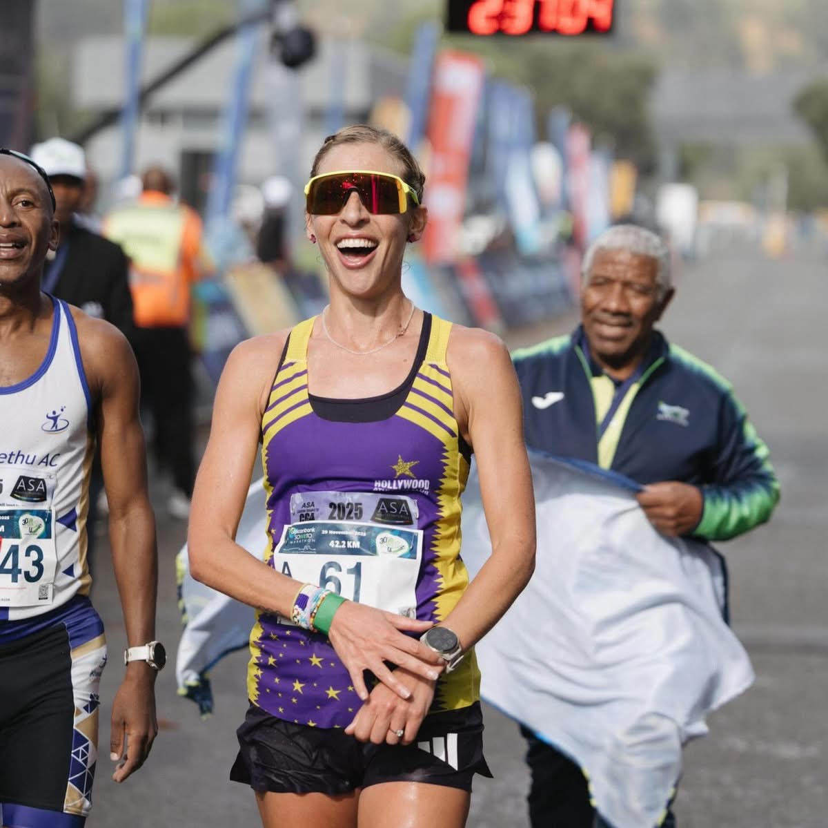 DOUBLE DELIGHT!
Joseph Seutloali storms to <a href="/SowetoMarathon/">Africanbank Soweto Marathon</a> victory in 2:20:09, sealing the rare TTOM <a href="/MarathonTw44155/">TwoOceansMarathon</a>  and  Soweto double! Margaret Jepchumba takes the women’s crown as <a href="/gerdarun/">Gerda Steyn</a>  Gerda Steyn tops SA runners.
#SowetoMarathon #PeoplesRace #RoadRunningSA