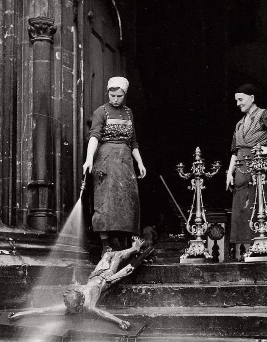 _JudgeMeNot's tweet image. Děti se pohádaly až u posledního plechu perníků. 
To máme rekord.
Krásný advent!