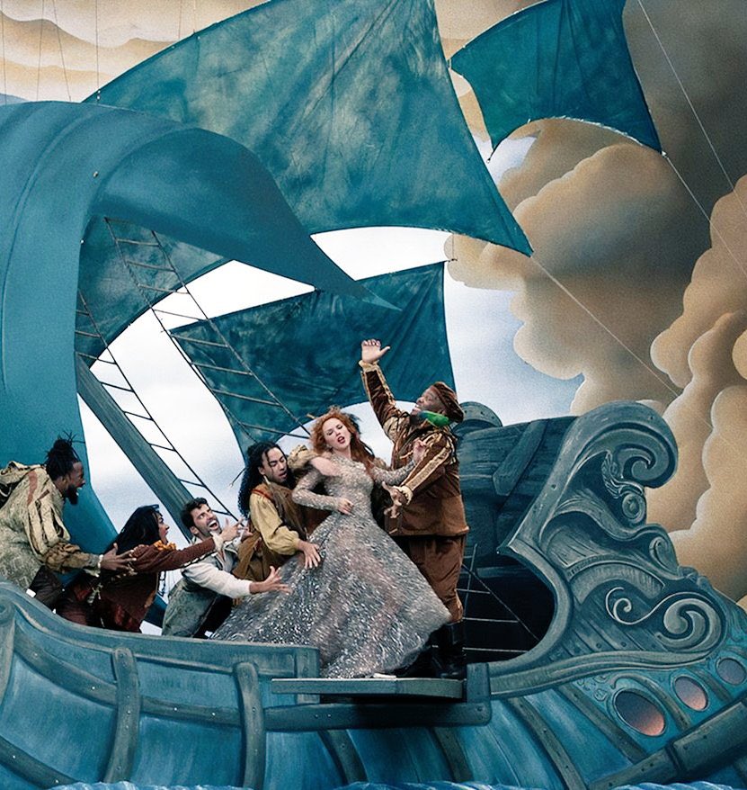 TChartSwift's tweet image. “The Life of a Showgirl” is now CERTIFIED 5x Platinum in the US for over 5 million units sold.