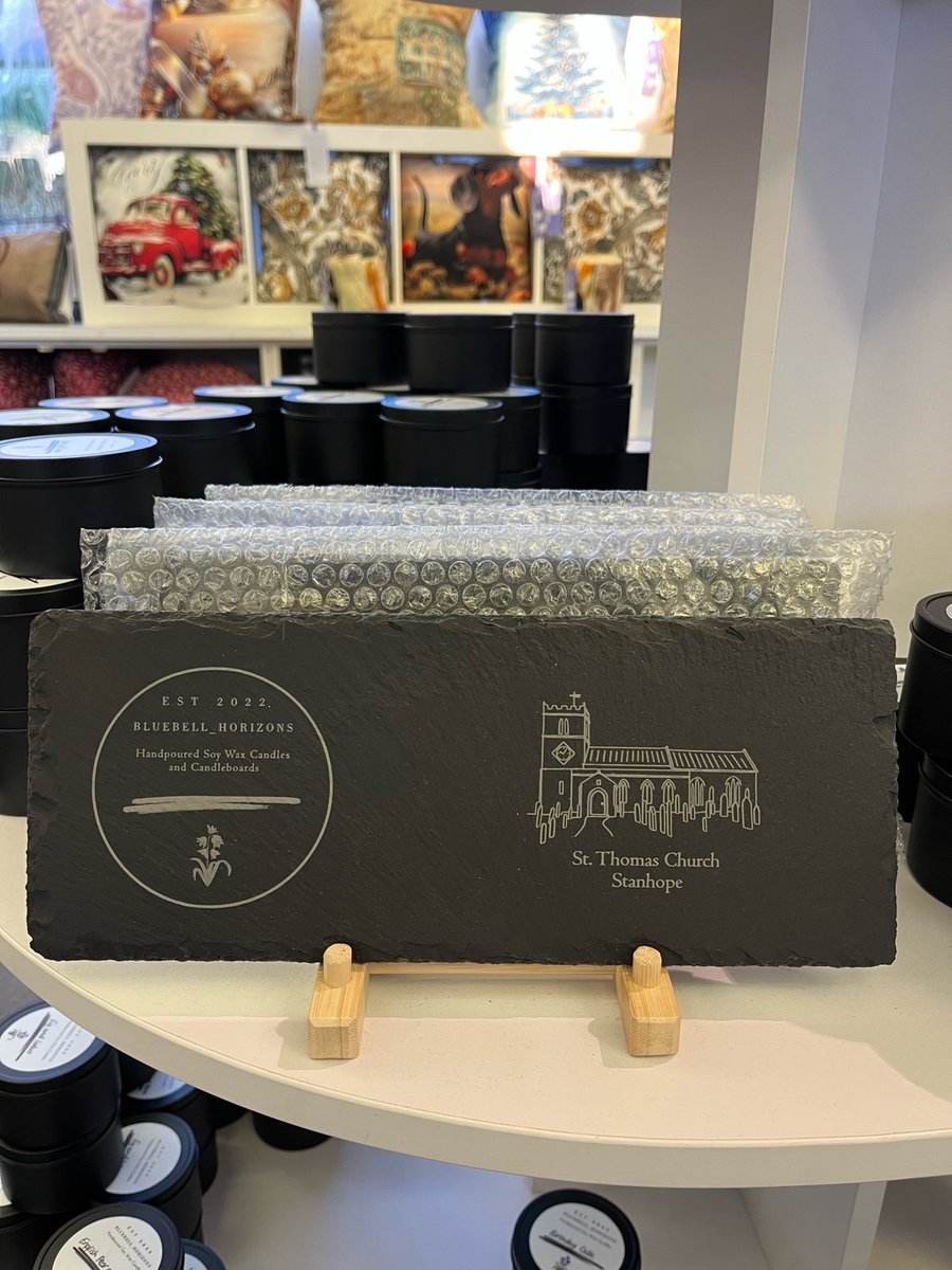 We love a candle restock from Bluebell Horizons!😍🕯️🎁 

Scent of the moth: Festive Spirit 🎄🎅🏼 🎁 

All candles are £8 each or 3 for £20!

#giftideas #christmas #creativespace #bluebellhorizons