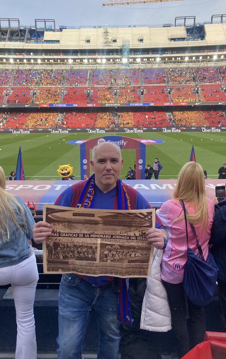 JICervera's tweet image. Aquesta va per tu, “jefe”. #HemTornat #TornemaCasa #Barça126 #BarcaAlavés #CampNou #SpotyfyCampNou #Barça @FCBarcelona_cat