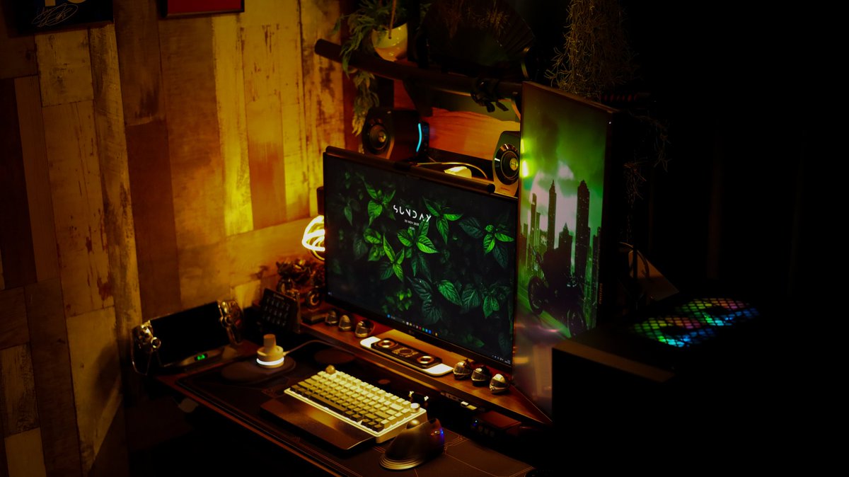 norakurashina's tweet image. 夜デスク☕
休みはすぐ終わっちゃうな。
明日からまた仕事😵‍💫
おやすみなさい😪
#desksetup #LEVEL∞ #iiyama