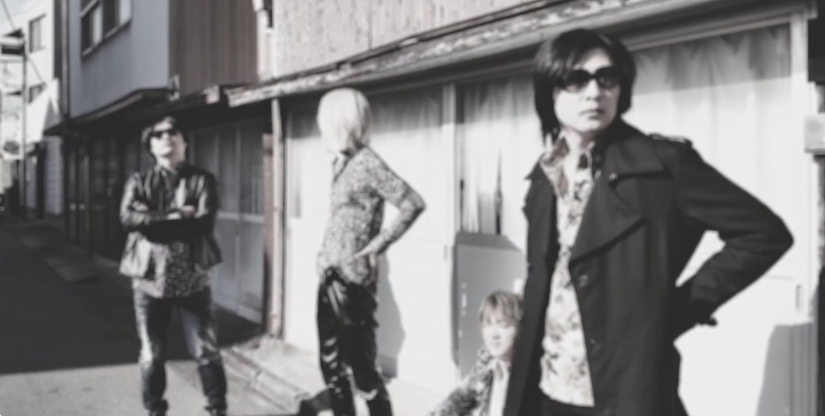 yuya_drums's tweet photo. この前撮影したMVの初稿が上がってきた。めちゃくちゃいい感じ。
正直、インディーズレベルだったらもうこれでOKなんだけど、せっかくやるならメジャーレベル目指したいよね。
なので、もう少し時間かけて、1～2月くらいに公開予定です！ https://t.co/5YJSwwJ55I