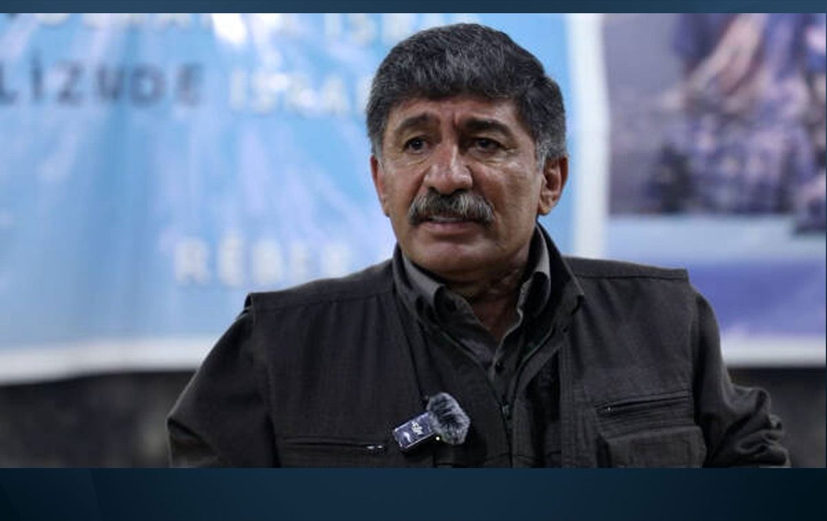 undgrllkoa's tweet photo. AFP’ye konuşan Amed Malazgirt:

“İki talebimiz var: Birincisi Önder Apo’nun özgürlüğü; onsuz süreç ilerlemez. İkincisi türkiye’deki Kürd halkının anayasal ve resmi tanınmasıdır. 

Şu andan itibaren türk devletini bekleyeceğiz, başka adım atmayacağız" 

#KurdsOnAlert https://t.co/S6oCyllIaQ