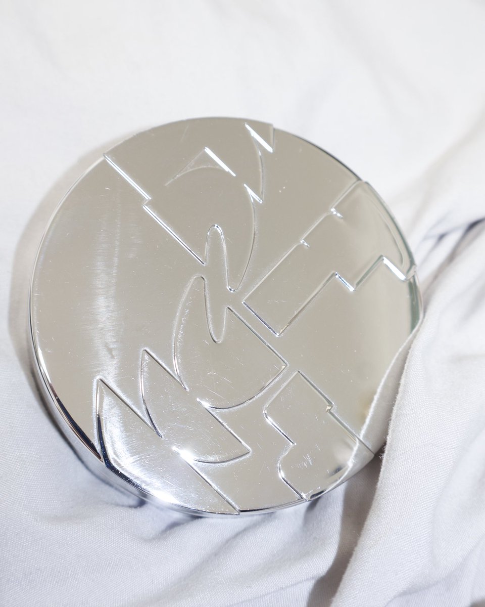 yeobeun__ii's tweet image. #광고
#RT 1분께 투슬래시포 엔젤릭 새틴 쿠션 21호 단품을 선물드려요!

투슬래시포ㅣ엔젤릭 새틴 쿠션✨

11/30~12/6 올영세일 기간 동안
단독 기획세트로 만나보실 수 있어요‼️

은은한 광이 정말 예쁘게 올라와
피부결이 매끈하게 표현되는 쿠션이에요!
건성인 제가 정말 애용하고 있는 제품🤎