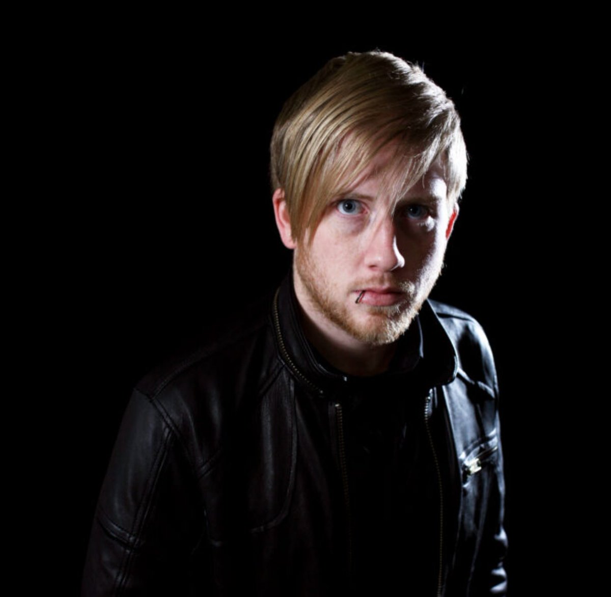 SOTSPodcast's tweet image. It was announced that ex-My Chemical Romance drummer Bob Bryar had passed away on this day one year ago.