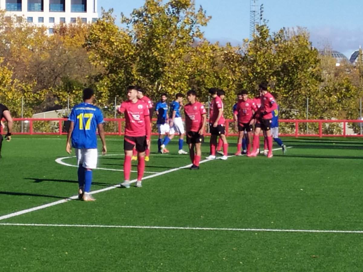 Triunfo visitante en el Luis Aragonés!!!
<a href="/LAMORALEJACF/">LA MORALEJA CF</a> 1-<a href="/JuventudSanse/">Juventud Sanse</a> 2
En una 25-26 dura y difícil con un pto tras 12 jornadas,la fortuna le volvió a ser esquiva para los de <a href="/Xabifutbol_proX/">Xabi González</a> y caer en el descuento.
<a href="/Balon_Tierra/">𝔹𝕒𝕝𝕠́𝕟 𝔸 𝕋𝕚𝕖𝕣𝕣𝕒 ⚽</a> <a href="/TerceraPrefMad/">Fútbol de Madrid</a> <a href="/FutbolAlcoSanse/">Fútbol AlcoSanse</a> <a href="/madridaltanto/">Madrid al Tanto</a>