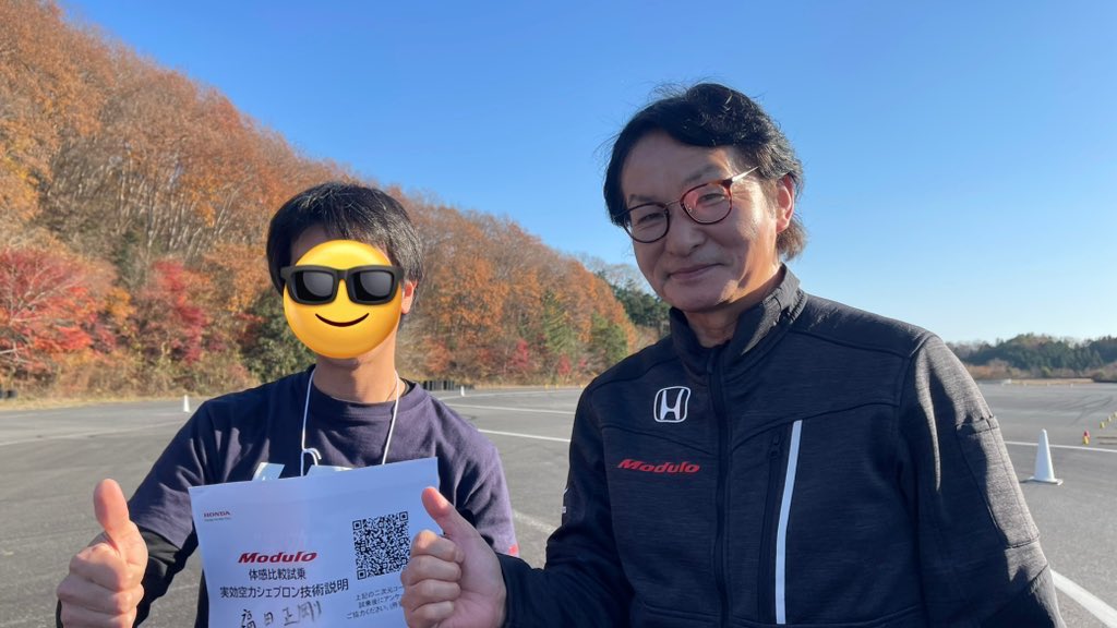 sazzzriiina's tweet image. ModuloX開発統括 福田正剛さん！
土屋圭市さん、湯沢峰司さんと
S660ModuloXを作り上げた方！！
S660を実効空力でGT3に仕立てた方！！！
同乗していただき感激でした🤩
シェブロンの効果…これ全ドライバーは体感すべき！マジックだわ🪄
#MMTD2025