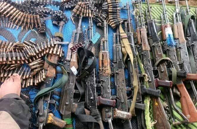 cecild84's tweet photo. Burkina Faso 🇧🇫: Today, it is the Burkinabe armed forces that are  imposing their law in the bushes of the country of men of integrity.

The war is almost over, the reports of force are clearly leaning in favor of Captain Ibrahim Traoré's men.

The imperialist sponsored Terrorists hide, while the valiant fighters of Burkina Faso track and neutralize them.

Congratulations to the great VDP and FDS ombat forces for a job well done.