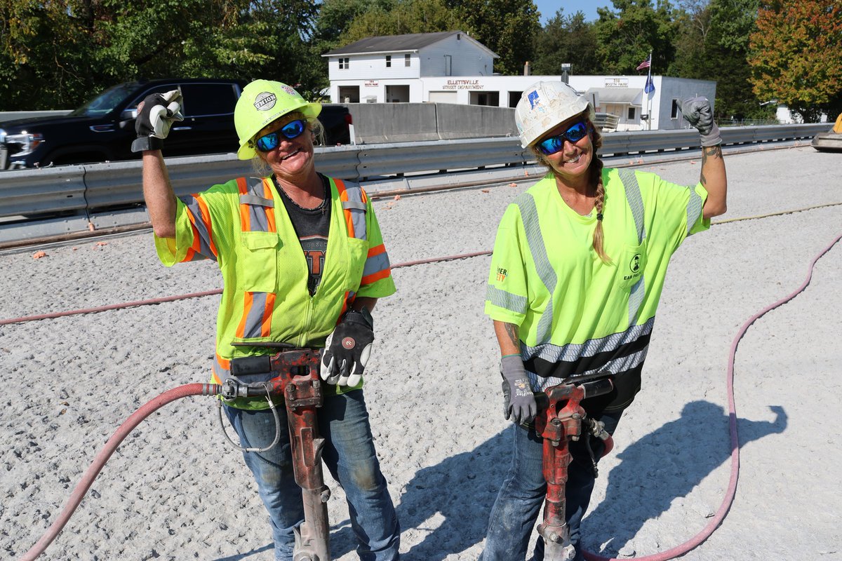 LIUNA's tweet image. Women of #LIUNA, you’re building it, fixing it, and leading it. This #labormovement is stronger because you’re in it. 

#TradesWomen #GirlPower #Solidarity