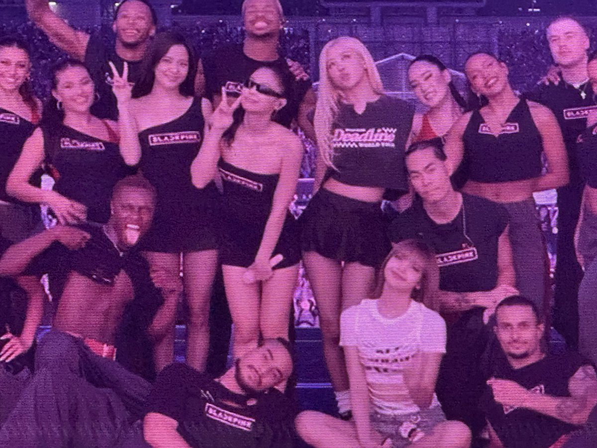 Graysoo030195's tweet image. ชั้นรักพวกแกนะเว้ย 🖤🩷🫶🏻