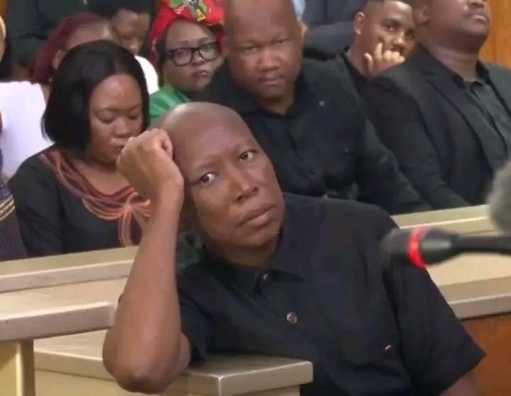 <a href="/Patriot_S_A/">#PutSouthAfricansfirst</a> When he returns, he must get pistol .Is quick !

We applaud this Man for protecting his family.