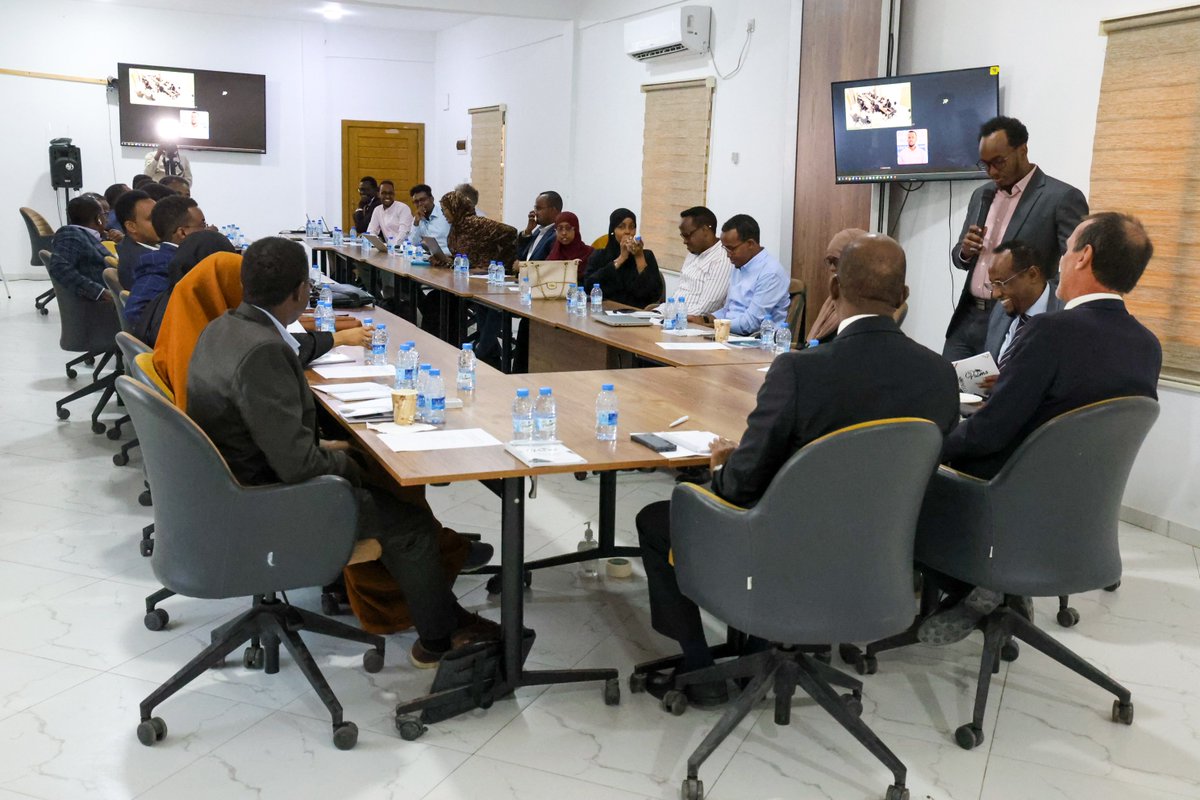 FAOSomalia's tweet photo. A milestone for Somalia’s #bluetransformation!   

We have launched the Development of a new Fisheries Information Management System (FIMS) —ushering in a new era of accurate data, transparent reporting, &amp; evidence-based fisheries management.   

#BetterProduction #BlueEconomy https://t.co/MmDLi1iLUT