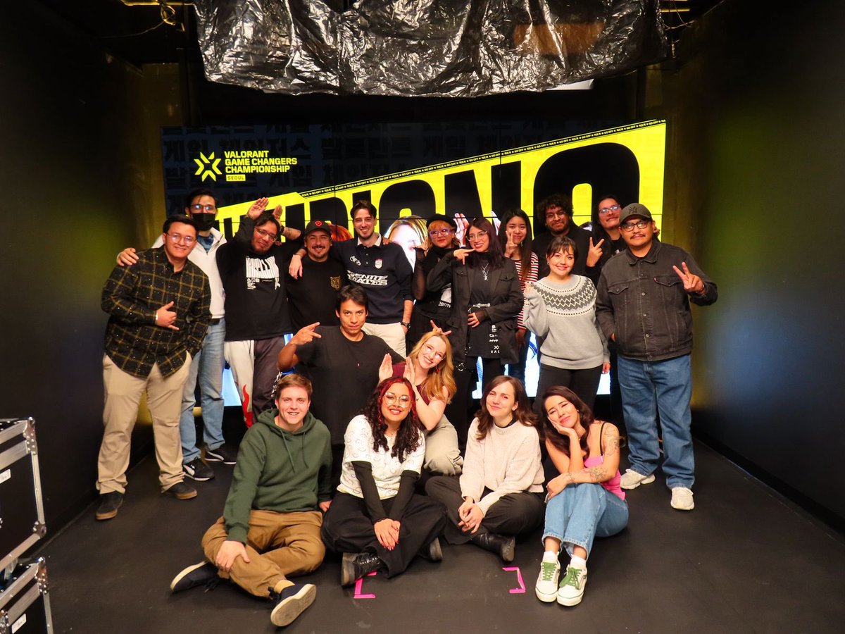 Este fue el team hispanohablante de Game Changers Championship 2025 🧡✨

Por más años narrando junto a mis insanos colegas y el más grande equipo de trabajo🥹💖 gracias por todo el esfuerzo, corazón y dedicación que le ponen para hacer de este año la mejor experiencia de todas🫶🏻