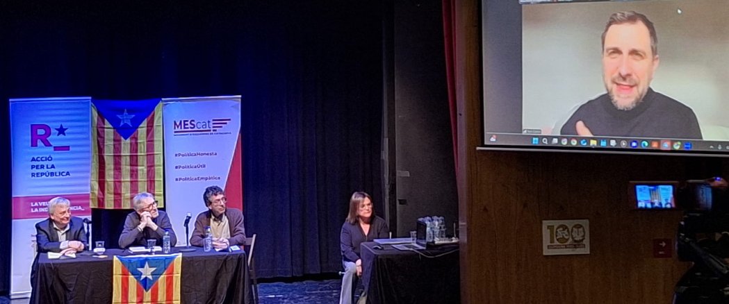 estatcatala's tweet photo. Avui una delegació d'@estat_catala, encapçalada pel seu president @jandreud, ha assistit a la Convenció del nou  partit MEScat- Independentistes d'Esquerres. Sort i encerts en la lluita d'alliberament nacional i social . @MovEsquerresCat @toni_comin @AccioxRep @KRLS 
@JuntsXCat https://t.co/KYvlKES0Bu