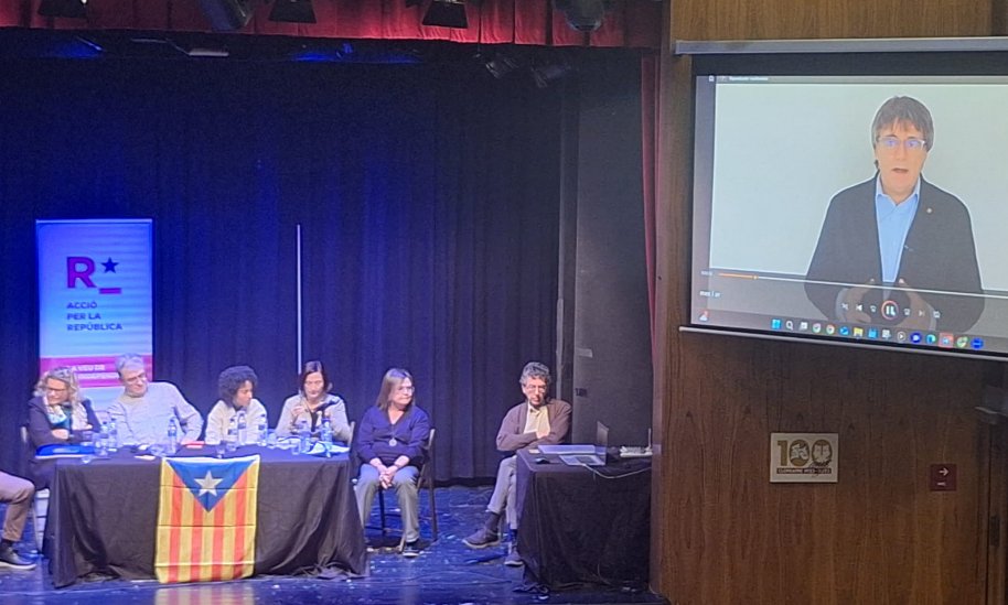 estatcatala's tweet photo. Avui una delegació d'@estat_catala, encapçalada pel seu president @jandreud, ha assistit a la Convenció del nou  partit MEScat- Independentistes d'Esquerres. Sort i encerts en la lluita d'alliberament nacional i social . @MovEsquerresCat @toni_comin @AccioxRep @KRLS 
@JuntsXCat https://t.co/KYvlKES0Bu