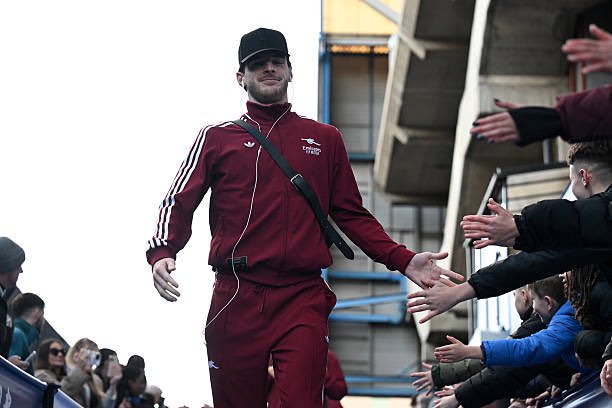 DTalkingArsenal's tweet image. Arteta, Odegaard, Rice and Eze arrive. 👊🔴⚪️ #AFC #CHEARS