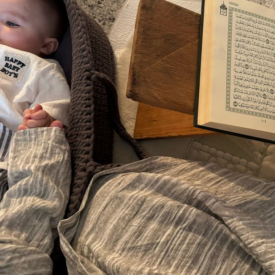 "قُرَّةُ عينٍ، ونُورٌ يُتلى"🤍