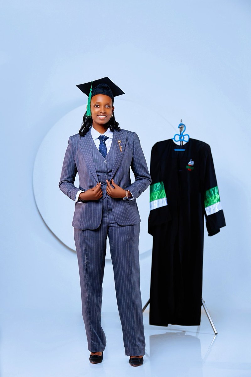 Princessmich171's tweet photo. Honours in Law❤️ https://t.co/Y1AFPdyHxn