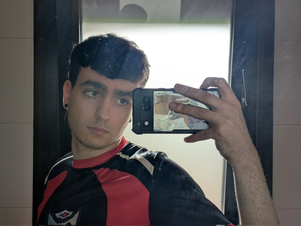 xMerlu's tweet photo. Simplemente mi peak 🫡
(Tengo que revivir mi Twitter xd) https://t.co/7lxRDg2OvP