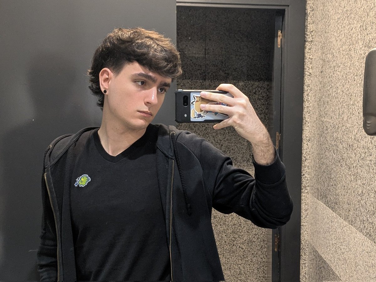 xMerlu's tweet photo. Simplemente mi peak 🫡
(Tengo que revivir mi Twitter xd) https://t.co/7lxRDg2OvP