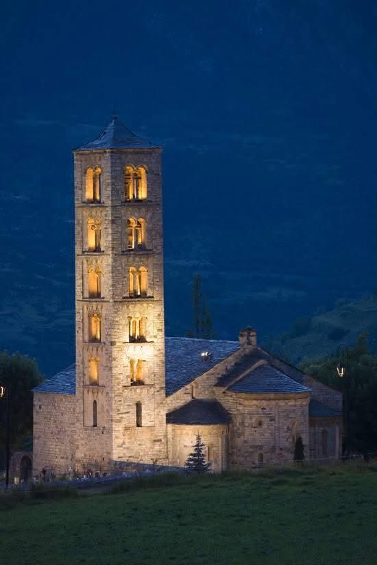 maneltahull's tweet photo. El conjunt romànic de la Vall de Boí celebra avui diumenge 30 de novembre, els 25 anys de la declaració de Patrimoni Mundial per la UNESCO @ValldeBoi @AjValldeBoi @PatrimonioMun @UNESCO_es @AltaRibagorca #romanic #valldeboi https://t.co/UCeKyseaj3