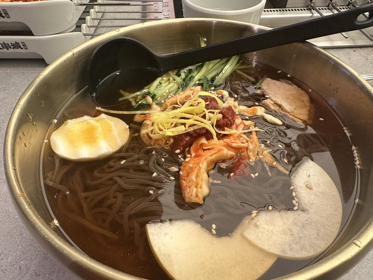 Lilyaxu🌸 (@lilyaxu) on Twitter photo 