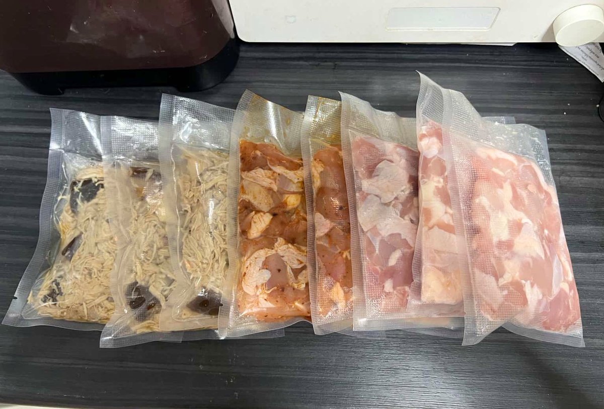 M_HappyFish's tweet image. “ทั้งหมดนี่ของพี่เอมน้าาาา” เมื่อคุณถูกรักโดยแม่บ้านท่านหนึ่ง 😘 @b_missallsunday