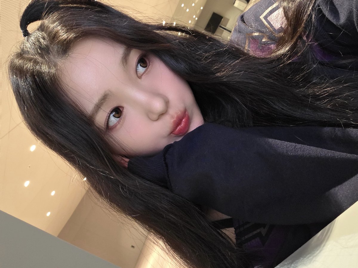 r4mi_n12's tweet image. 인용으로 좋아하는 유하 셀카 올리기하자
우선 저는..⤵️