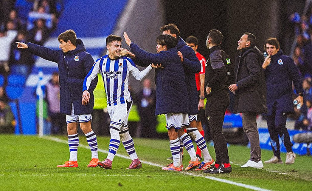 seanituarte's tweet image. Que la derrota nos ponga en nuestro sitio. Ni ante Osasuna fuimos los mejores ni hoy, aún cometiendo errores, somos lo peor.

Debemos borrar de nuestro día a día liguero ciertas cosas para dar un paso adelante definitivo. A seguir.