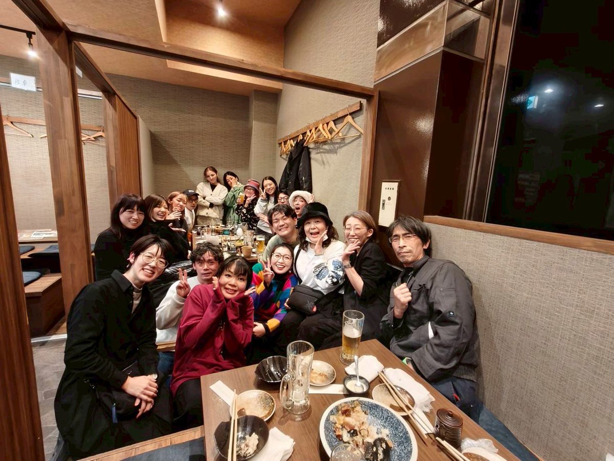 #万博設計16 「沈む。躍れ、ひとり」
無事に千穐楽を迎えました。
ご来場誠に有難うございました。
お気に掛けてくださった皆様も有難うございます。
バラシも終わり、打ち上げも終わりました！

と、本公演の配信はこれから有ります！
劇場には来れなかったよって方は是非配信をご覧くださいませ。😘