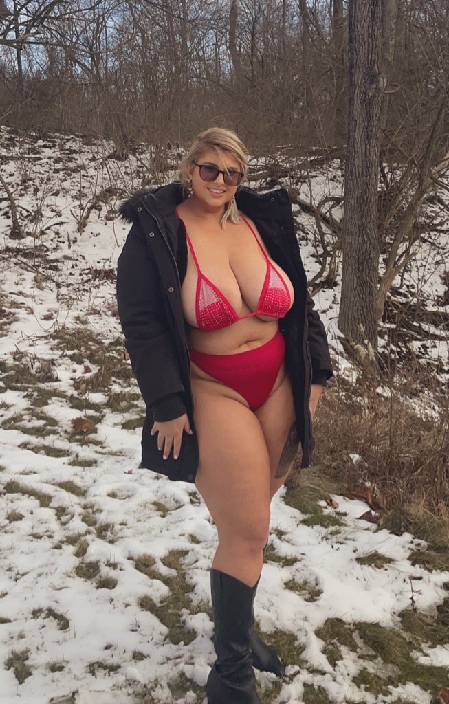aristeamay's tweet photo. Brrrr cold here in south Ohio ❄️❄️❄️ https://t.co/UZH5ClQAi1