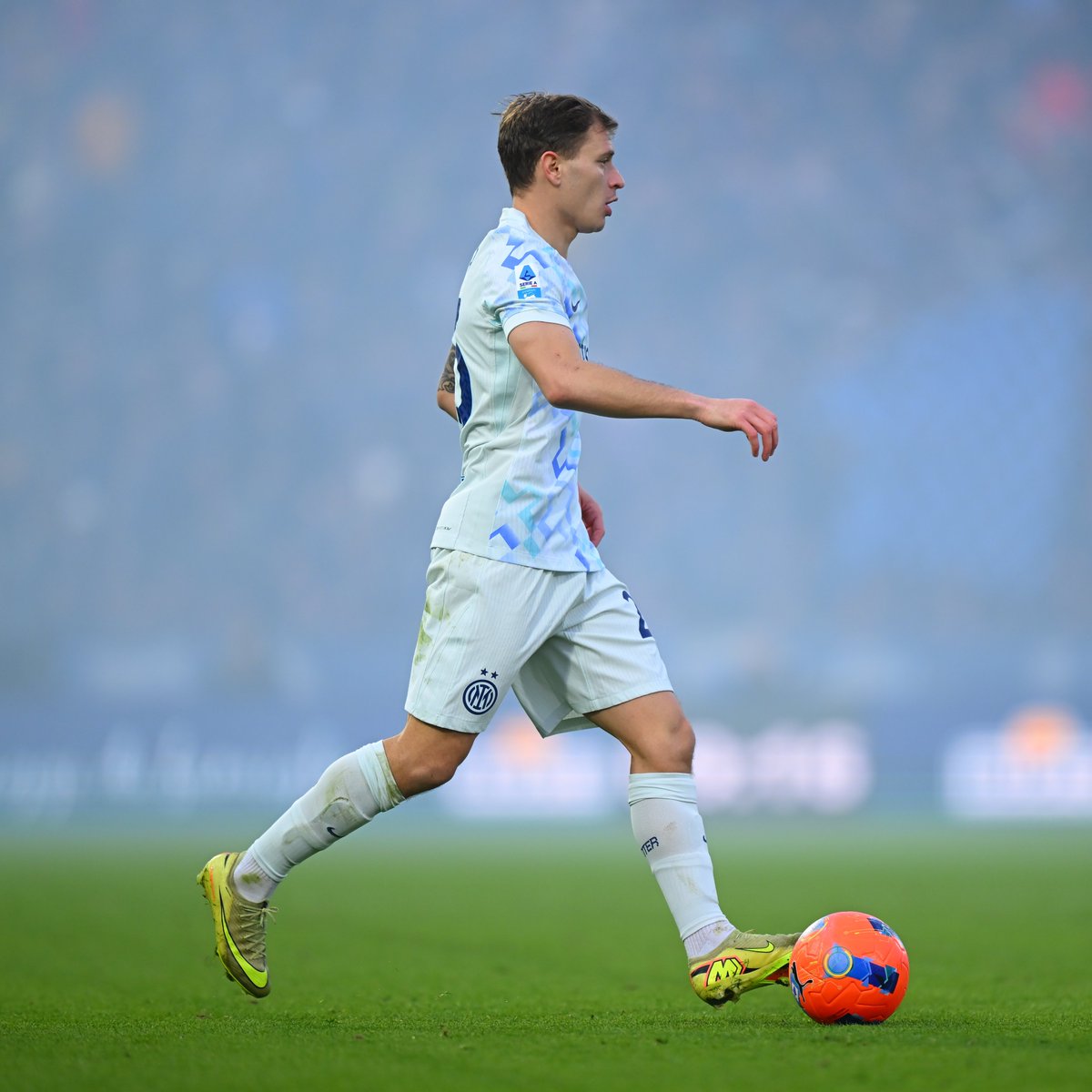 Inter's tweet image. 🔋🖤💙