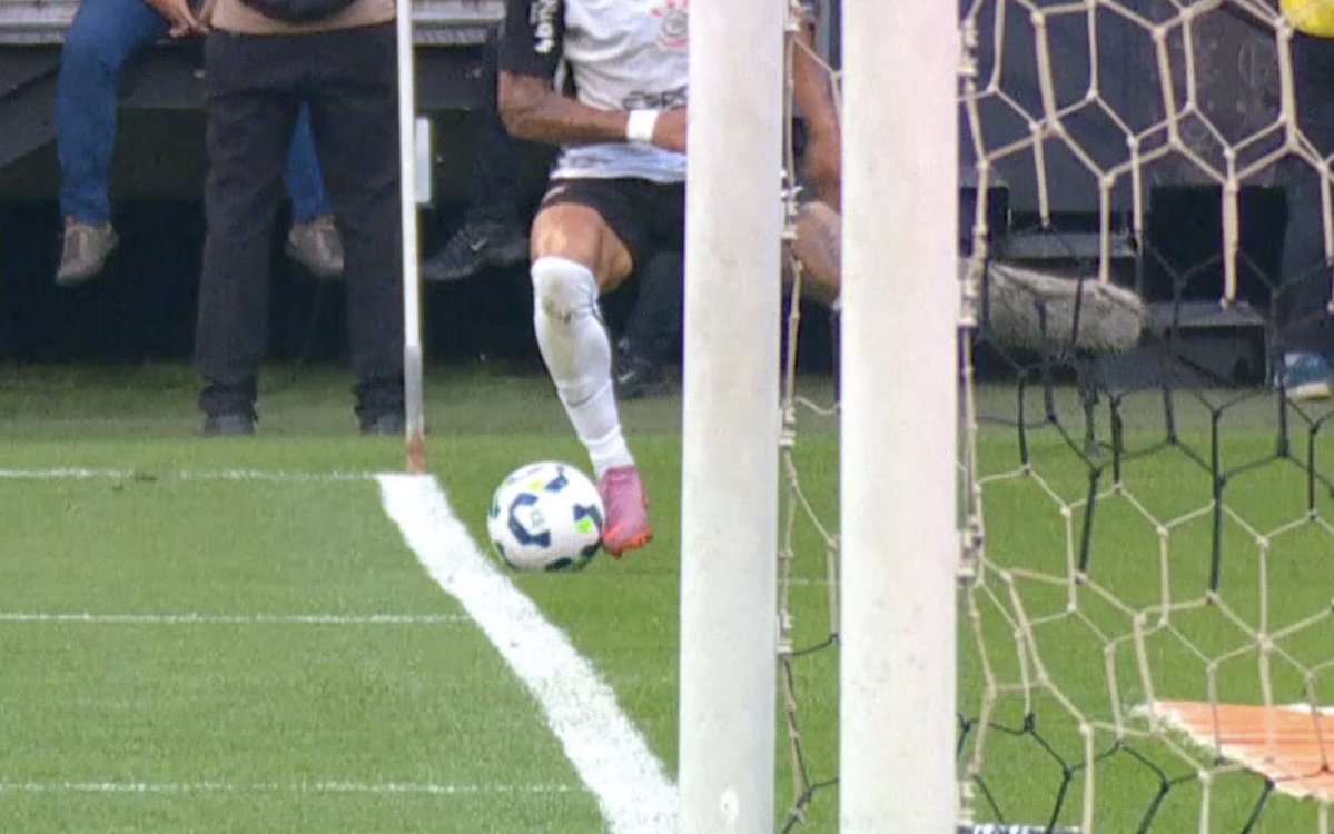 DUVIDO que se fosse gol do Botafogo, não anularia.

O futebol brasileiro/sulamericano já era, é muita sujeira.