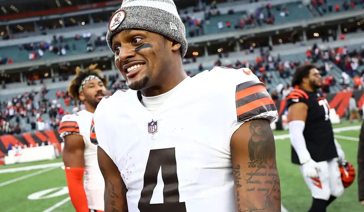 SportsBoyTony's tweet image. Anyone feel a draft in here? I think the Watson window may have just opened