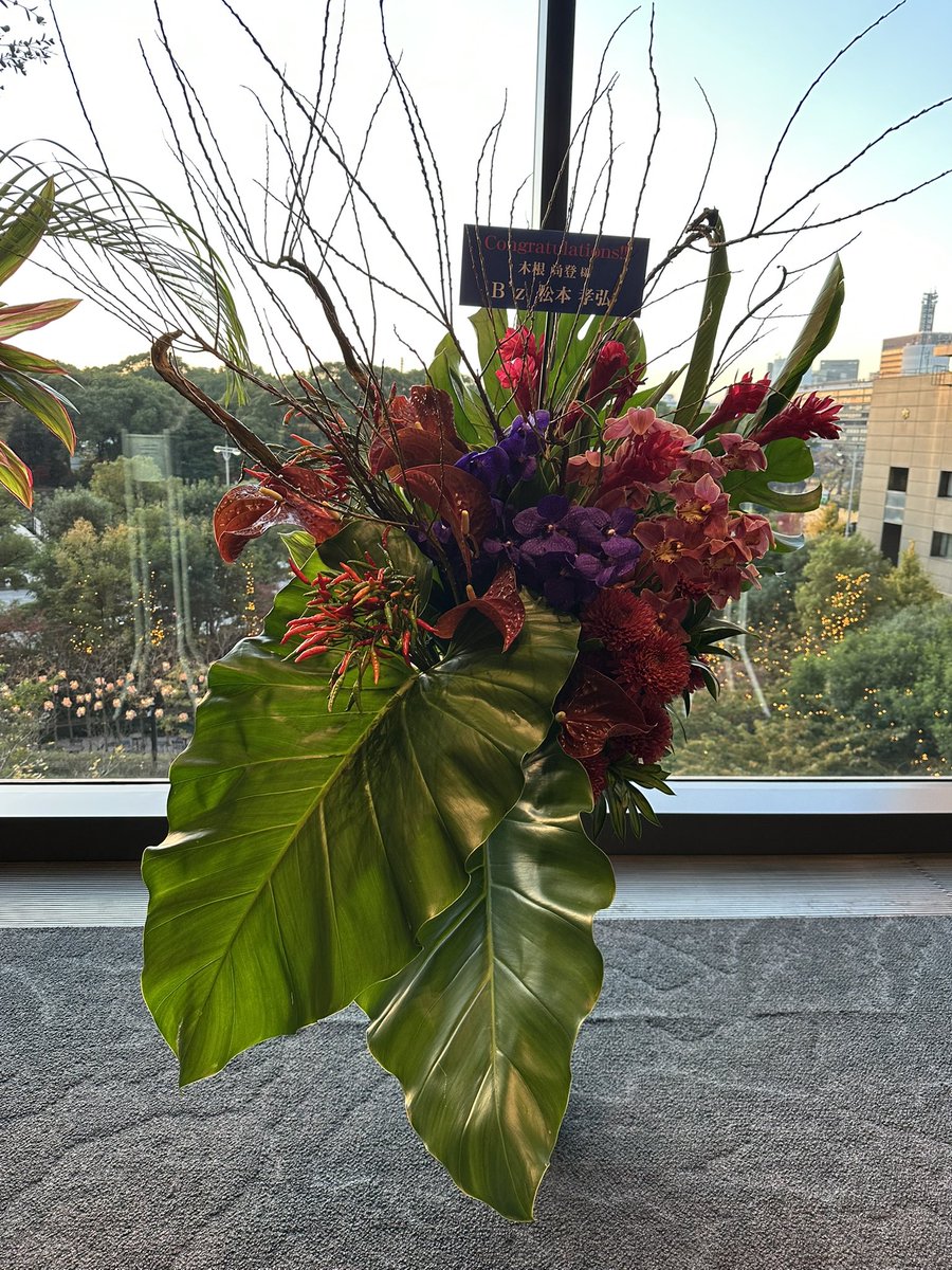 pkouko1's tweet image. 2025/12/01

おはようございます。
12月✨
11/30木根さんのライブ2年続けて参加でき、
人柄が滲み出てるあったかいライブありがとうございました✨
初日のポロリスタートから特別編中央線
どちらにも参加できた事に感謝です✨
来年TMでお会い出来るの今から楽しみです。

#TMNETWORK
#木根尚登