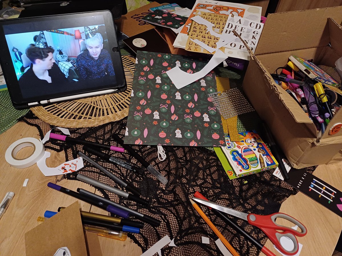 alek 🌻 tweet media