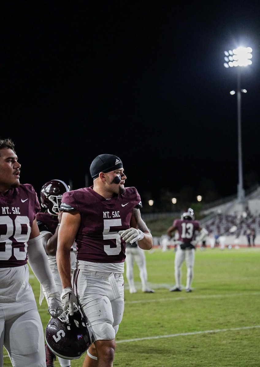 aidenramos_'s tweet image. Season didn’t end how we wanted but I want to thank coach Jastrab and all of @mtsacfootball for giving me a great place to come back home and bet on myself 💯Any of my young bucks or transfer portal guys in the SGV/IE you know where to go ! Cinco out 🦁