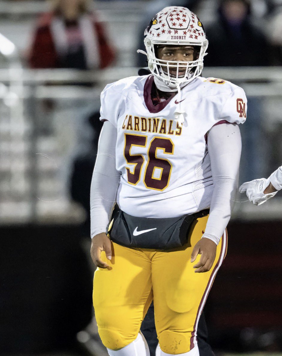 We fell short of our goal this season, but I’m grateful for the run we made and the growth that came with it. Thank you to my coaches and all of my teammates I’ll forever love and appreciate y’all. Now it’s time to get back to work and prepare for the next level. #menofmooney❤️💛